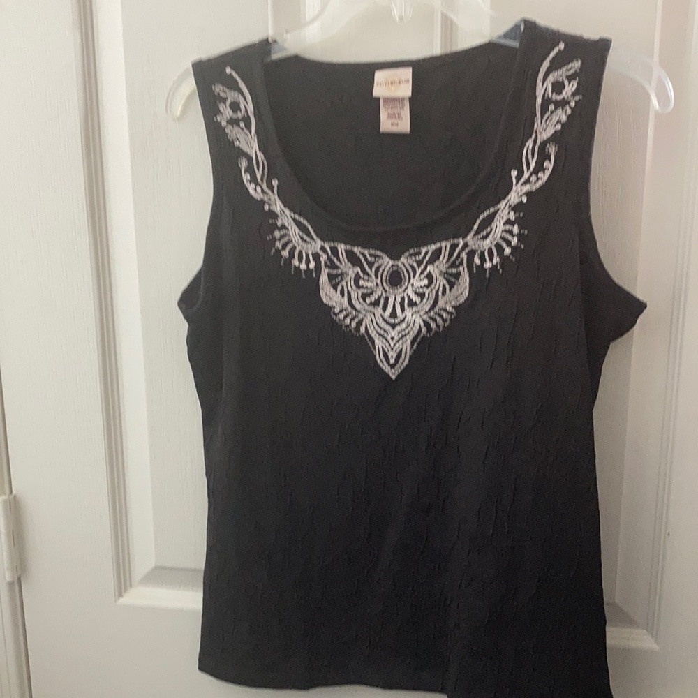FINAL MARKDOWN Ladies’ Covington Top (M)